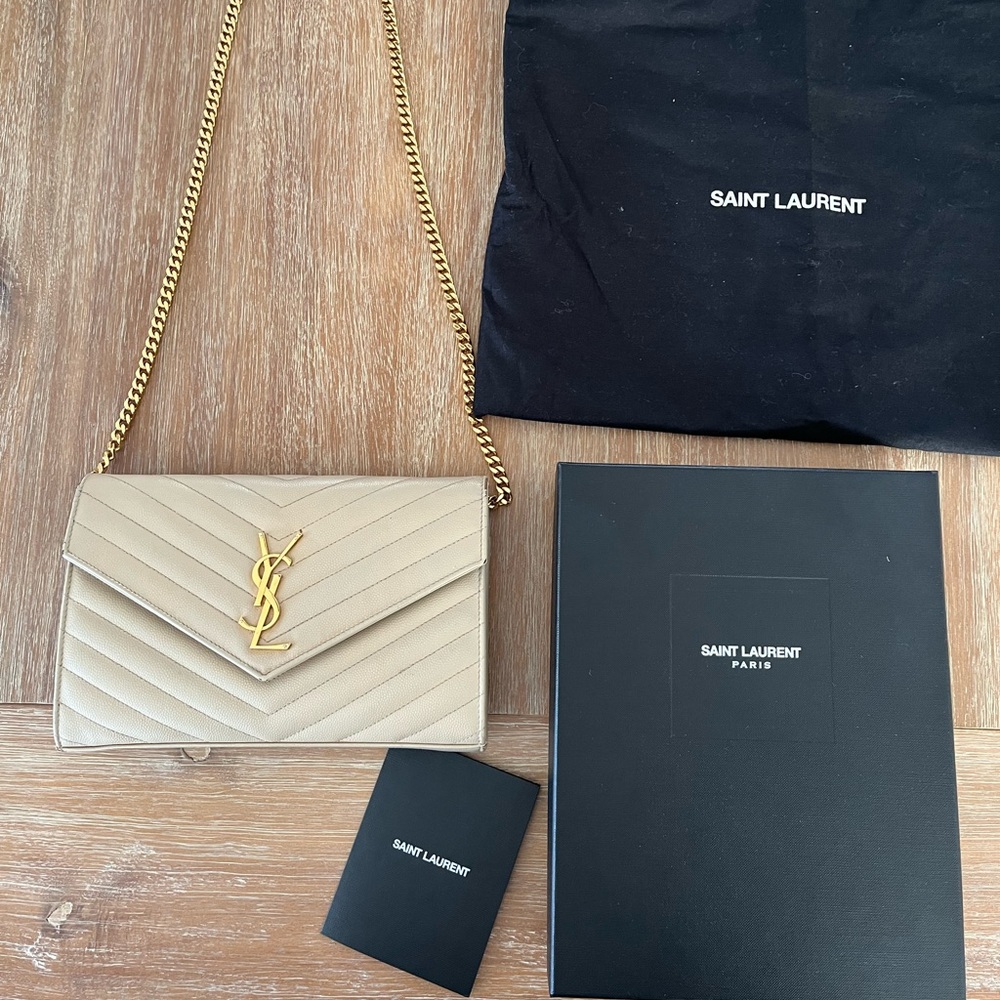YSL chain wallet